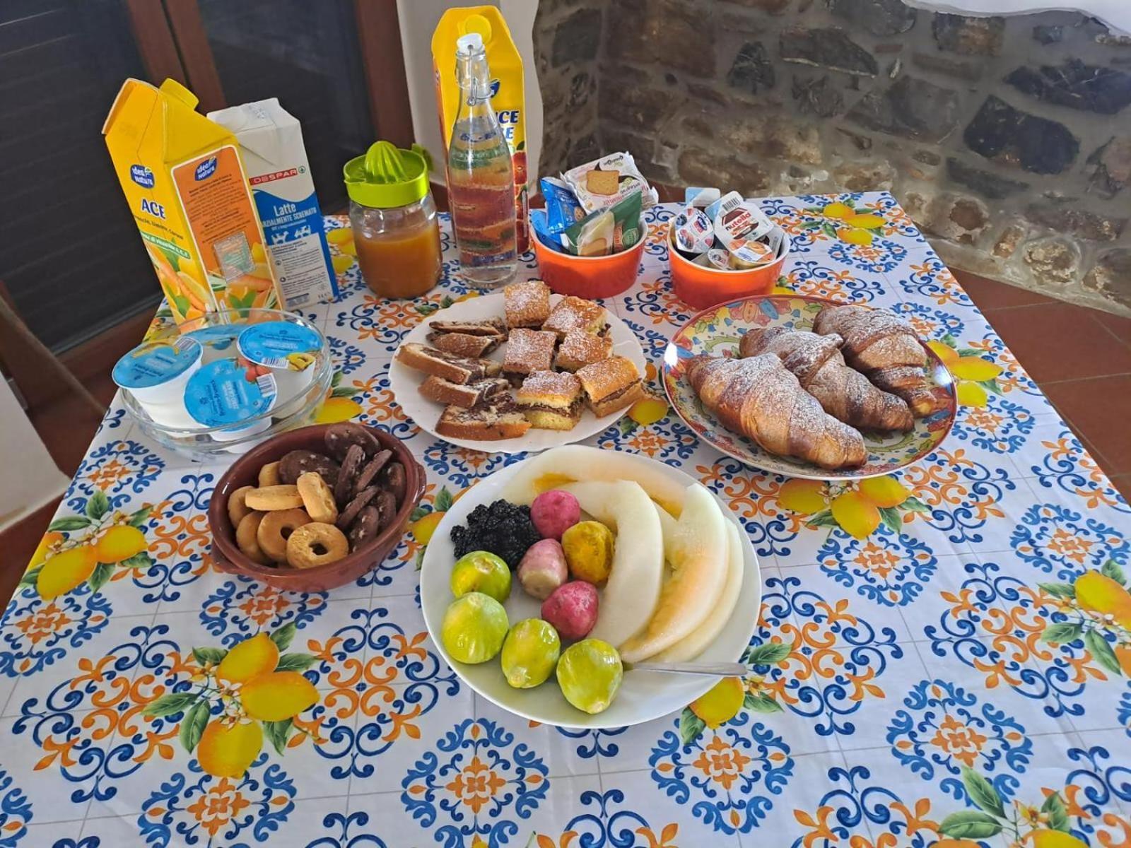 Bed and Breakfast La Casa Sulla Collina Altavilla Silentina Exterior foto